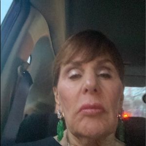 Kate spade patent leather shiny black pumps.